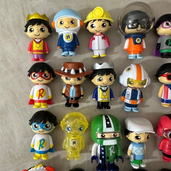 Ryan's World Mini Figures Lot - Picture 2 of 5